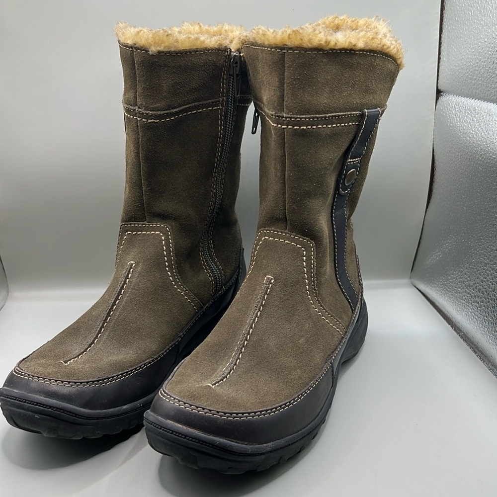 Clarks Womens Andes Fortune Suede Side Zip Boots Lined Olive Size 6M 63063
